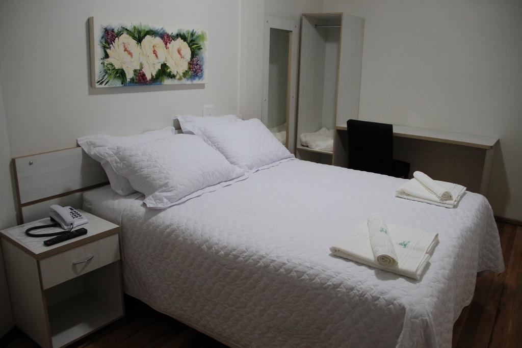 Hotel Monet Erechim Zimmer foto
